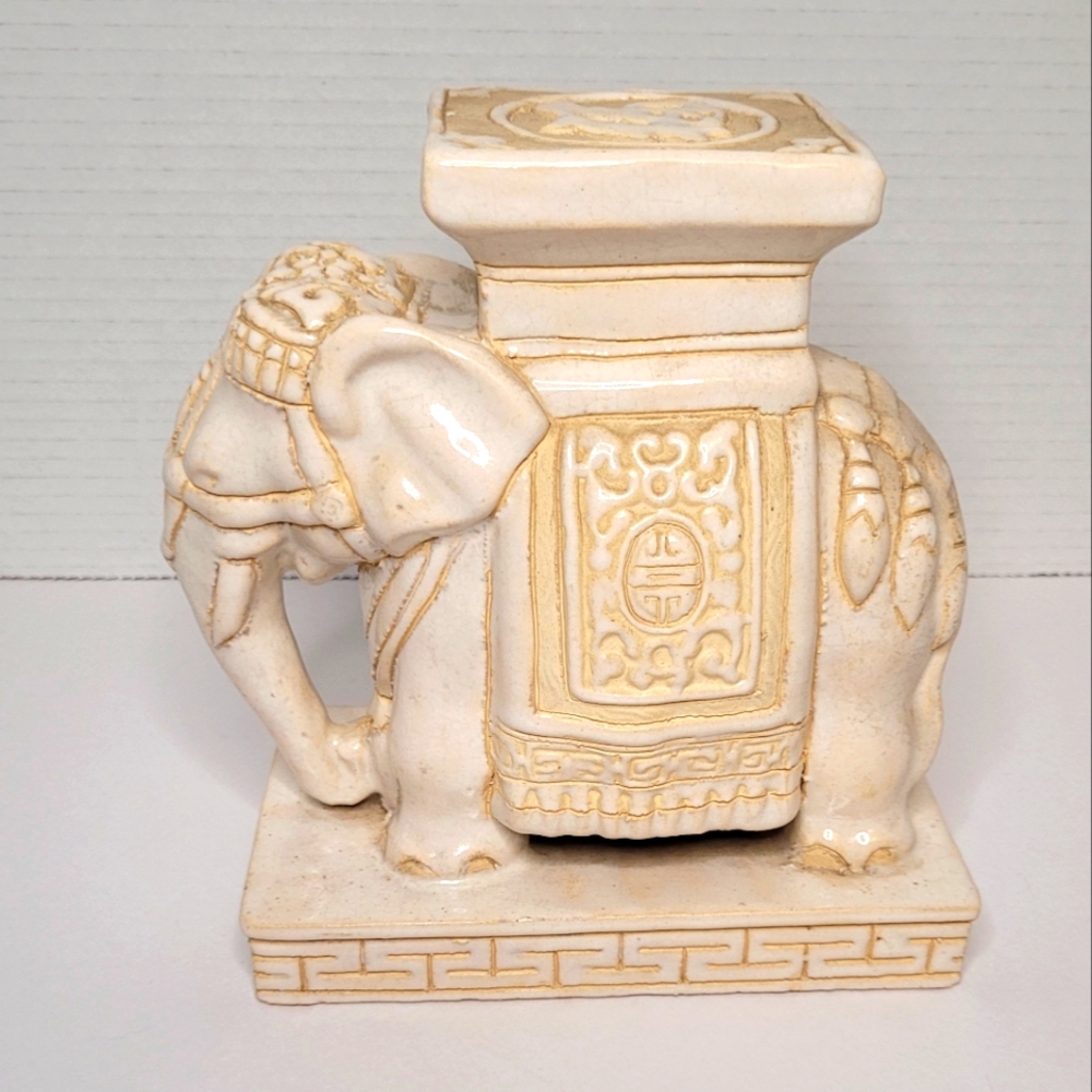 Asian Style Vintage Elephant Stand Statue - Picture 5 of 12